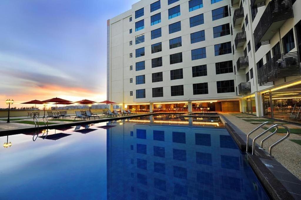 Royal Crown Scsp 1067 Kk Cbd Near Imago Apartment Kota Kinabalu
