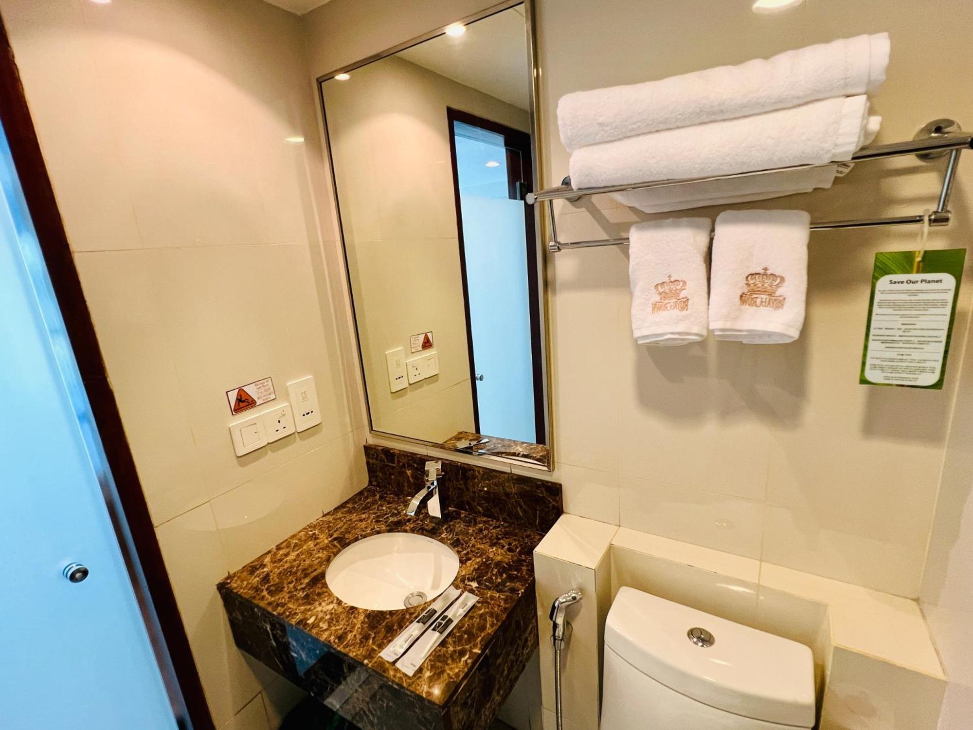 Apartment Royal Crown Scsp 1067 Kk Cbd Near Imago Kota Kinabalu